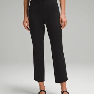 NWT: Lululemon Cropped Pant